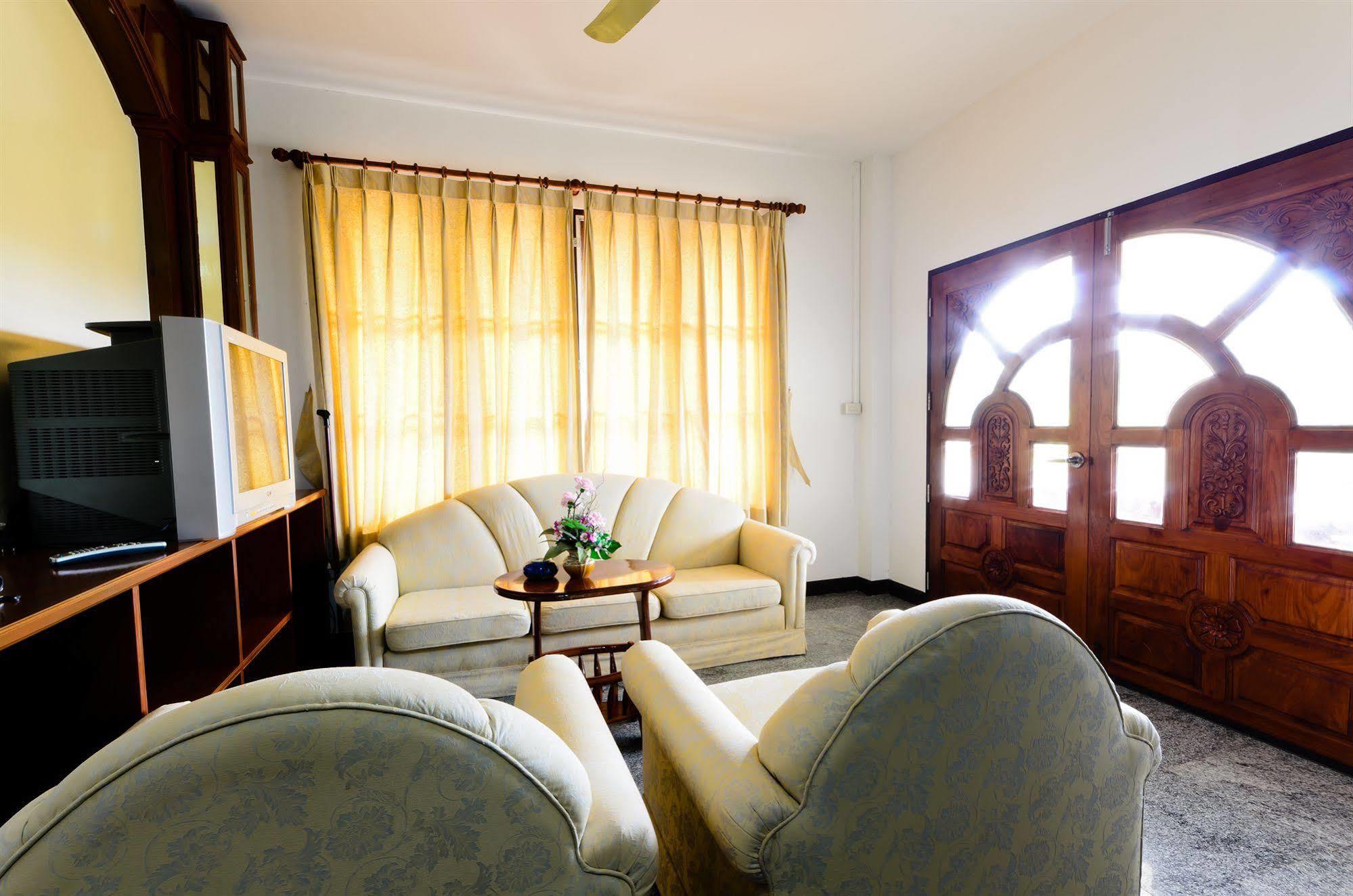 Sananwan Beach B&B Bang Saphan Noi Buitenkant foto
