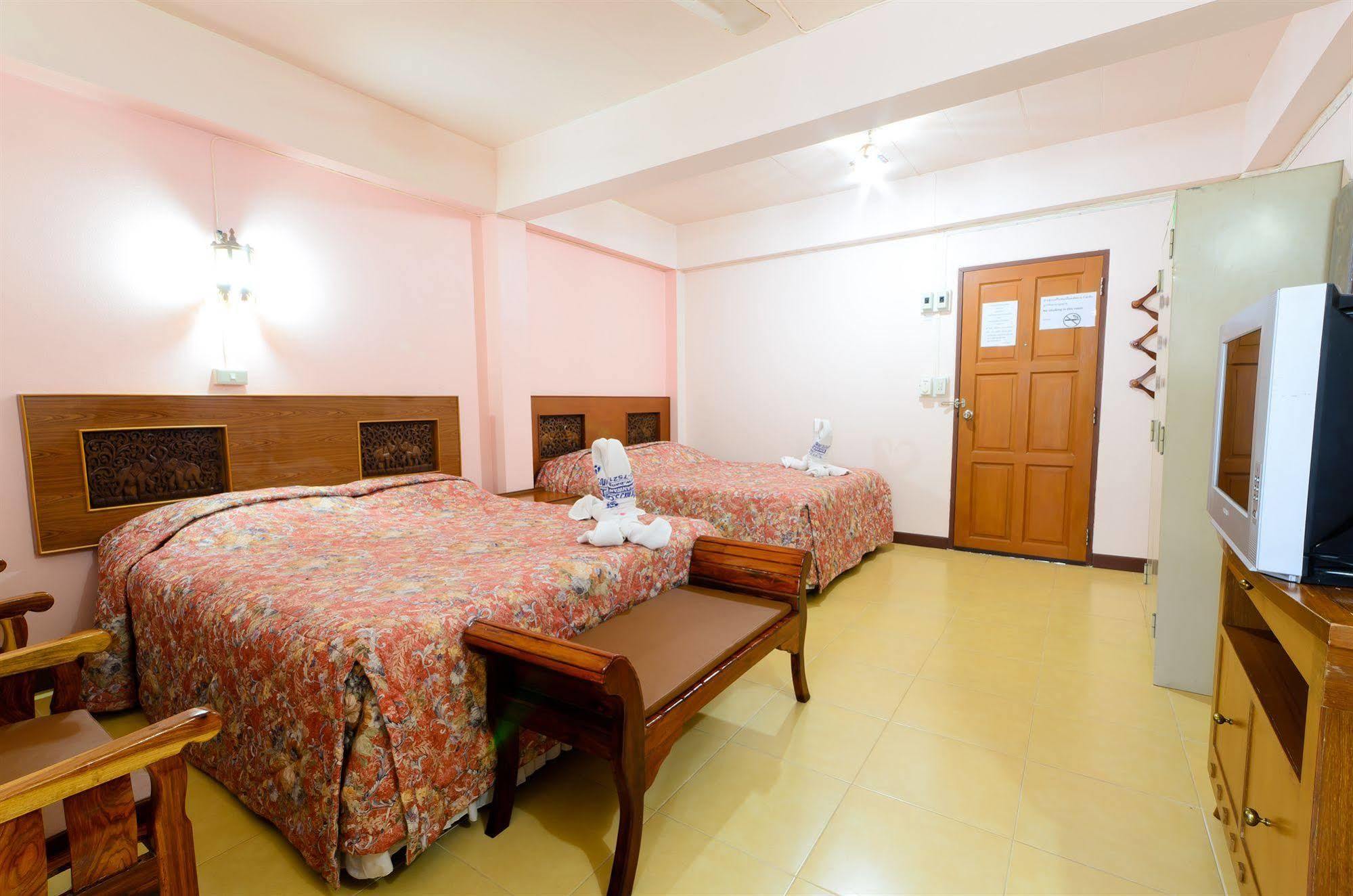 Sananwan Beach B&B Bang Saphan Noi Buitenkant foto