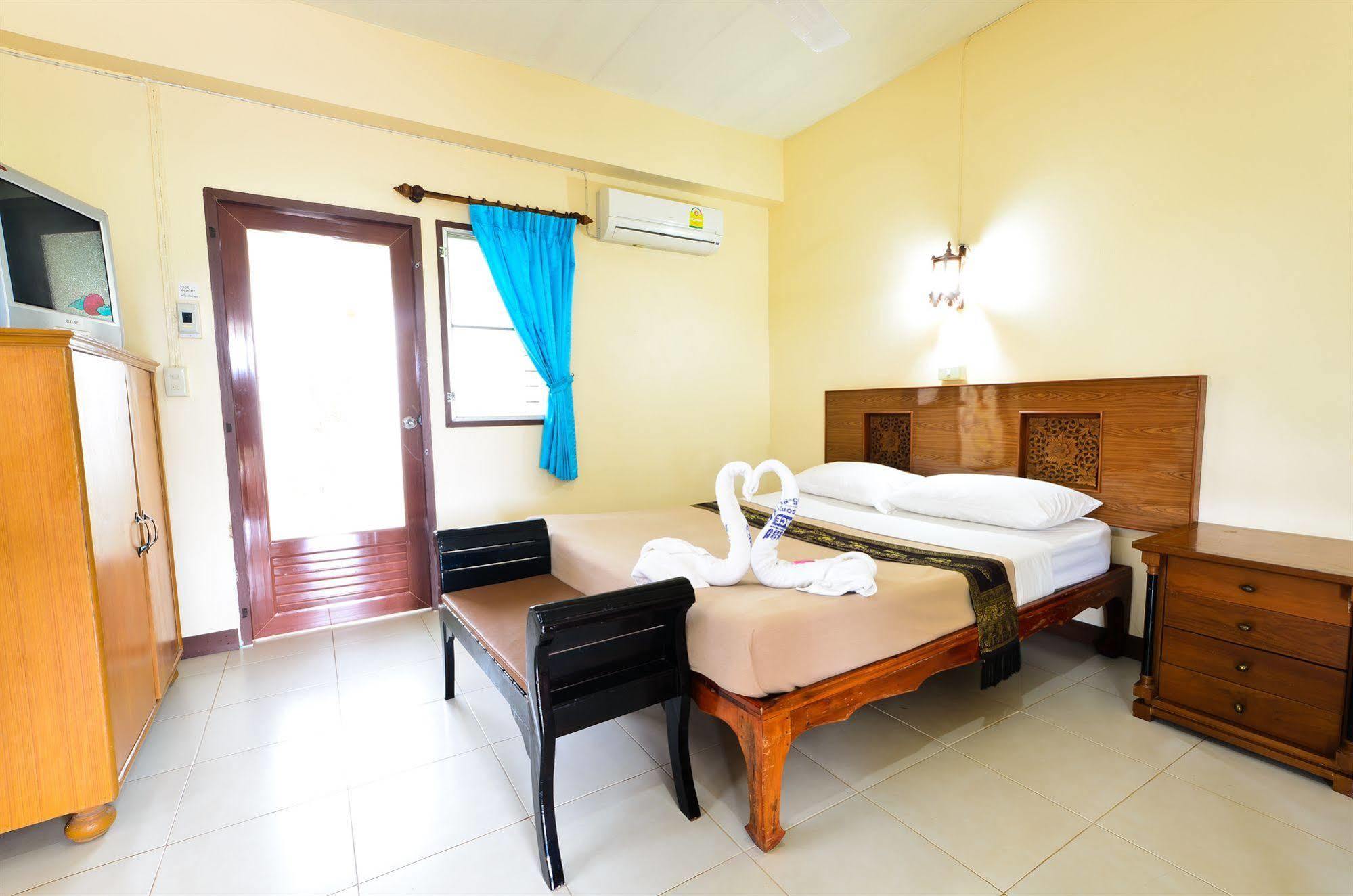 Sananwan Beach B&B Bang Saphan Noi Buitenkant foto