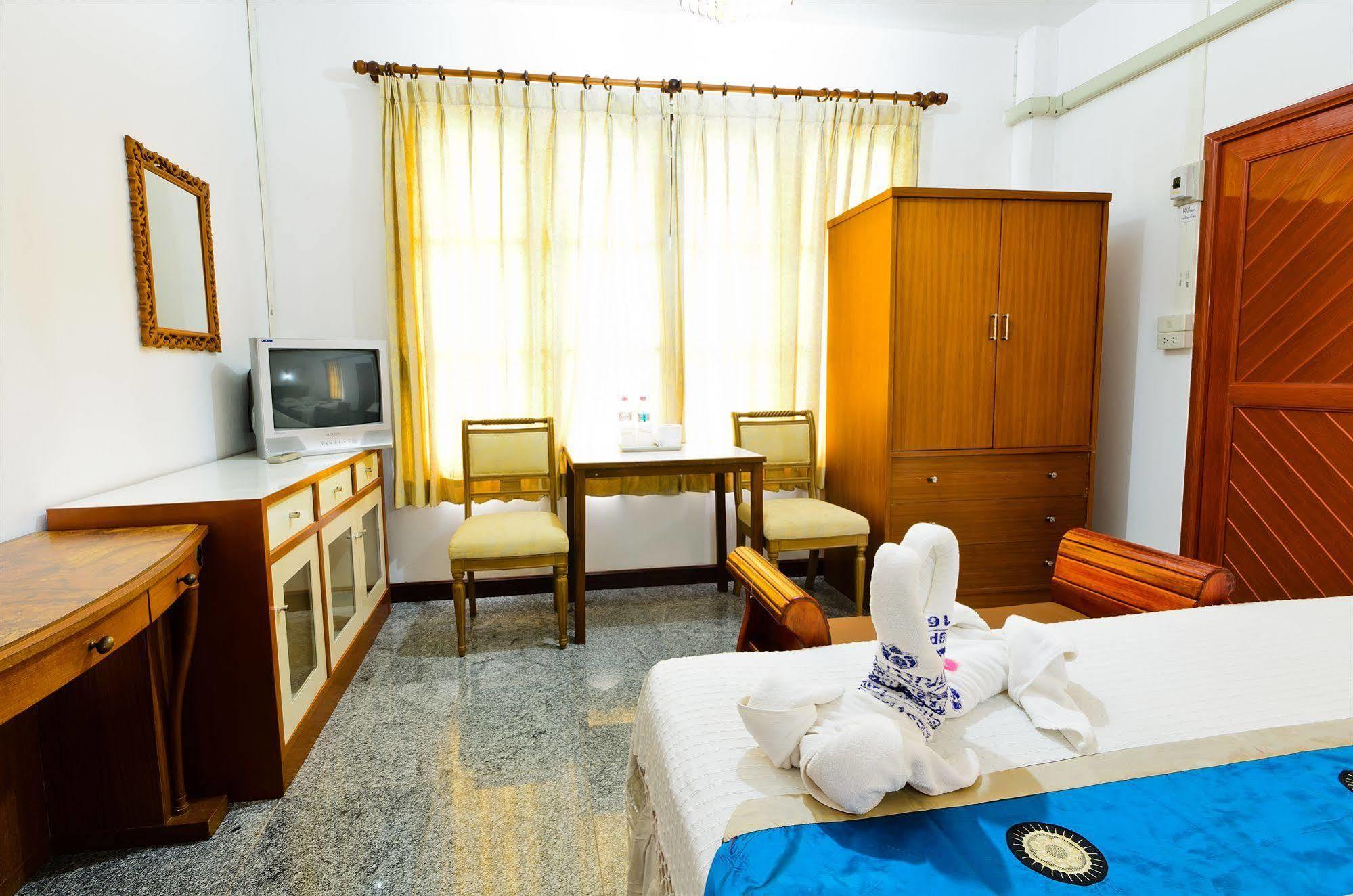 Sananwan Beach B&B Bang Saphan Noi Buitenkant foto