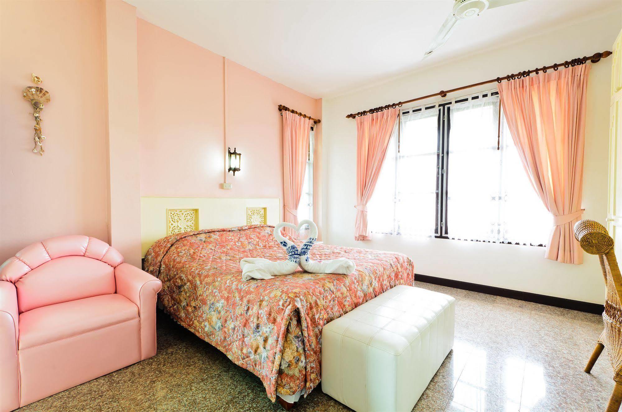 Sananwan Beach B&B Bang Saphan Noi Buitenkant foto