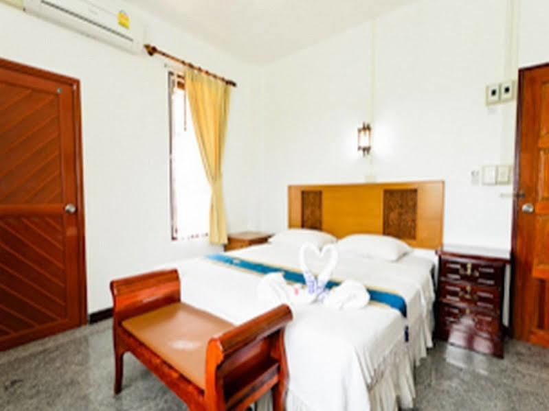 Sananwan Beach B&B Bang Saphan Noi Buitenkant foto